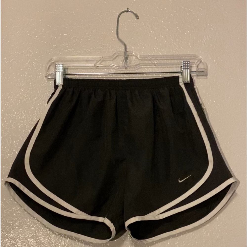 Nike Women's Dri-fit Tempo Track 3.5 Short